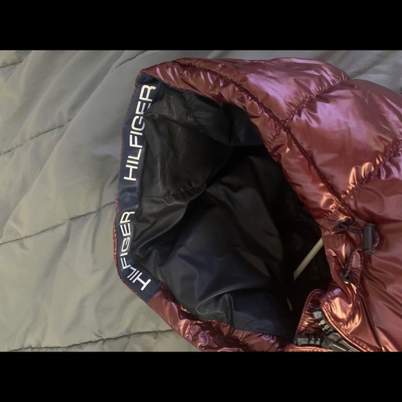 Tommy Hilfiger metallic bubble jacket - Picture 3 of 8